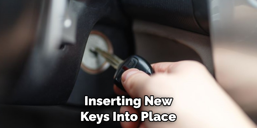  Inserting New 
Keys Into Place