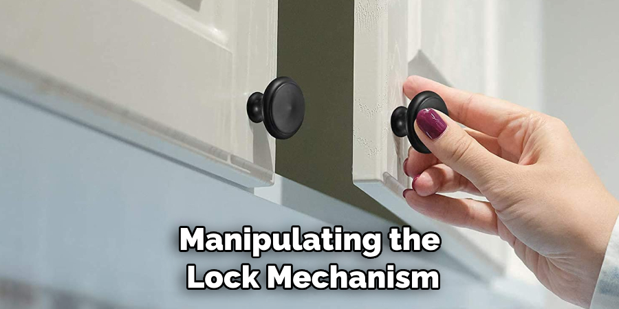 Manipulating the Lock Mechanism