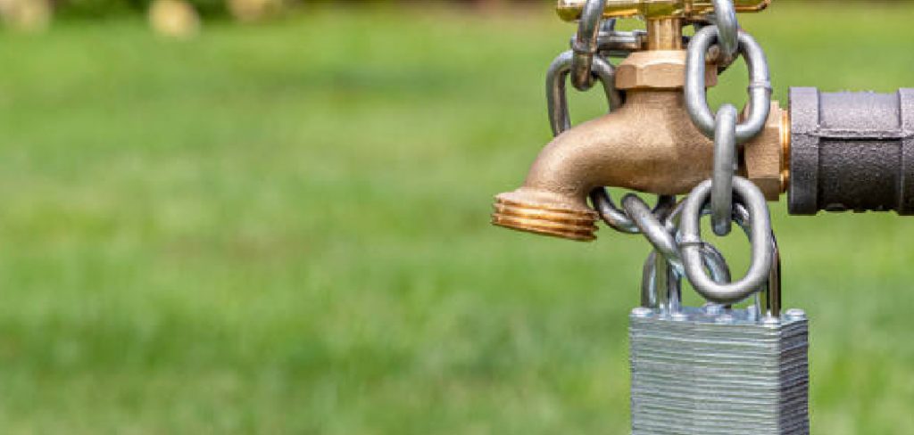 How to Lock an Outside Water Faucet