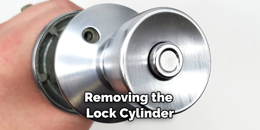 Removing the Lock Cylinder