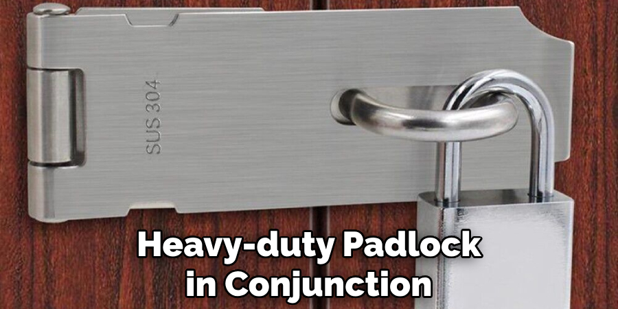 Heavy-duty Padlock in Conjunction