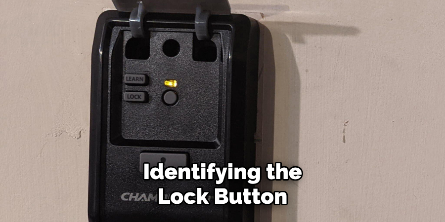 Identifying the
Lock Button