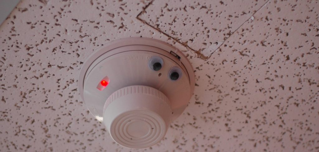 How to Turn off Red Light on Smoke Detector