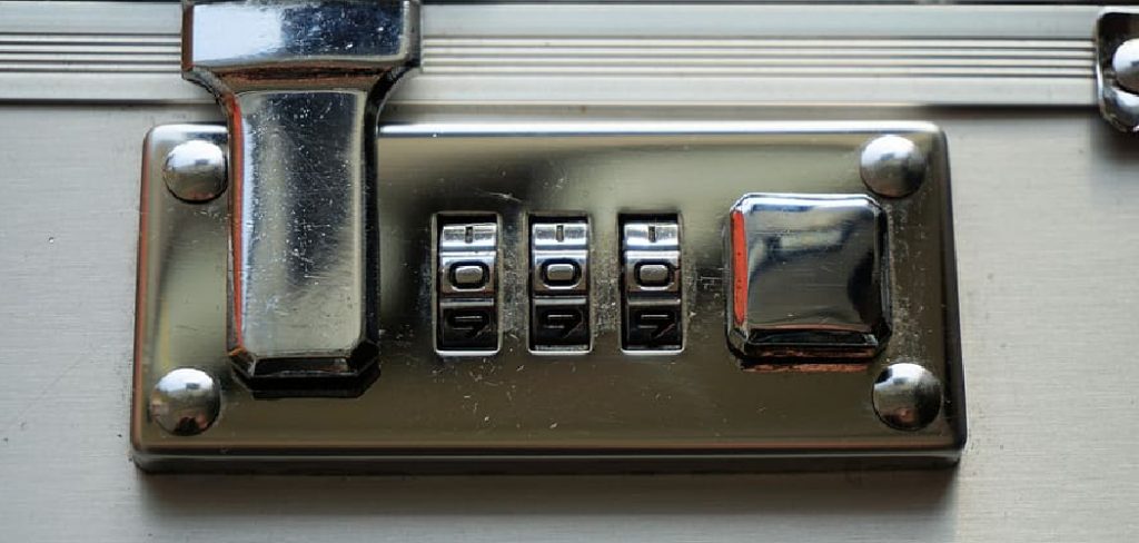 How to Set Away Luggage Lock