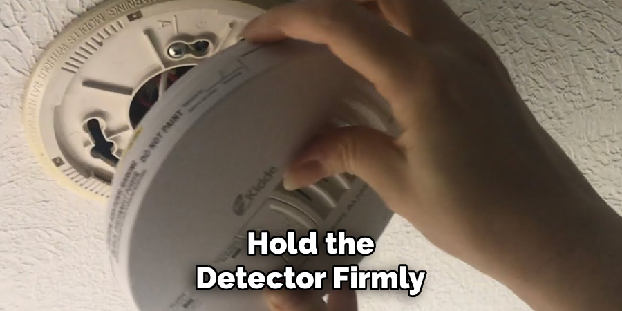 Hold the Detector Firmly