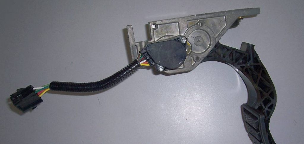How to Fix an Accelerator Pedal Sensor