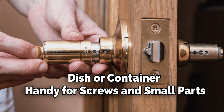 Dish or Container 
Handy for Screws and Small Parts