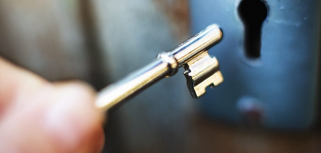 How to Remove a Cylinder Lock