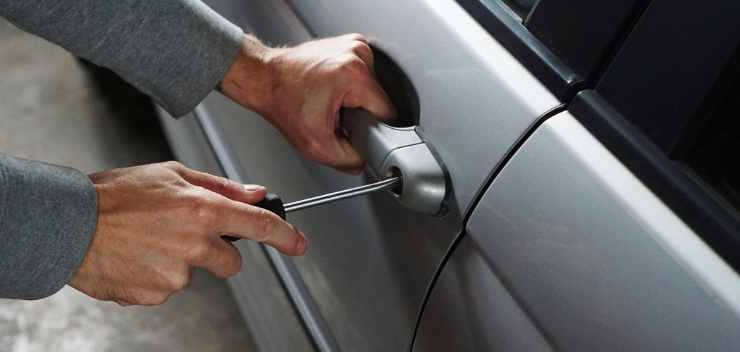 How Does a Locksmith Open a Car Door